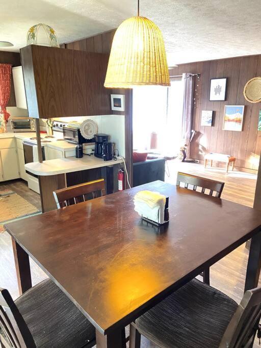 Сasa de vacaciones The Homebase - Charming 3 Bedroom Home, With Ac! *