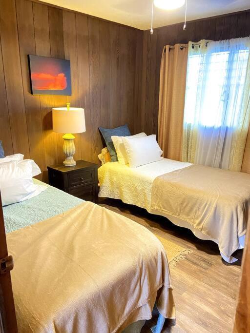 Ferienhaus The Homebase - Charming 3 Bedroom Home, With Ac! Hilo